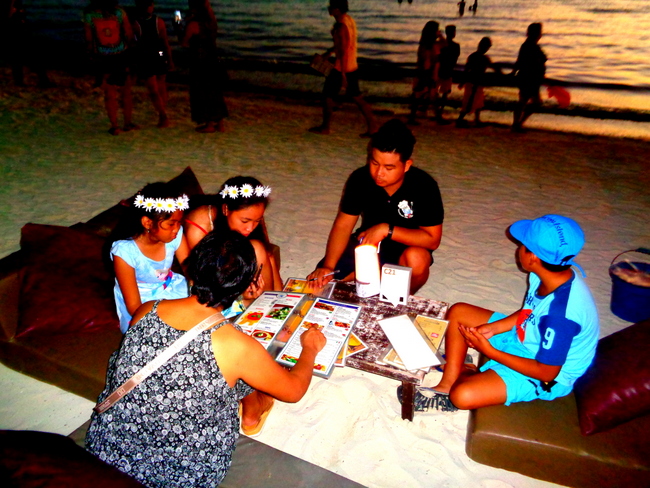 dining on the beach in boracay